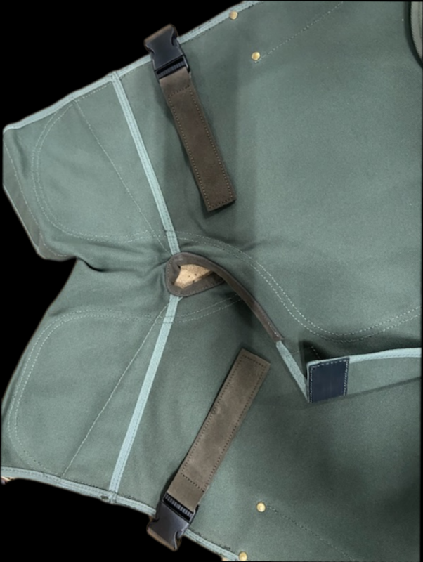 Tablier en tissu et cuir